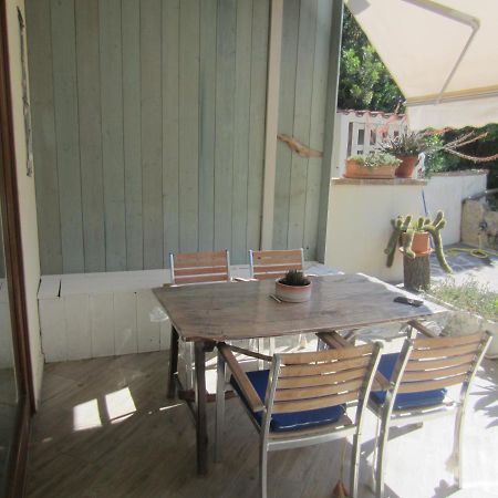 Ferienwohnung Monolocale San Pantaleo Exterior foto