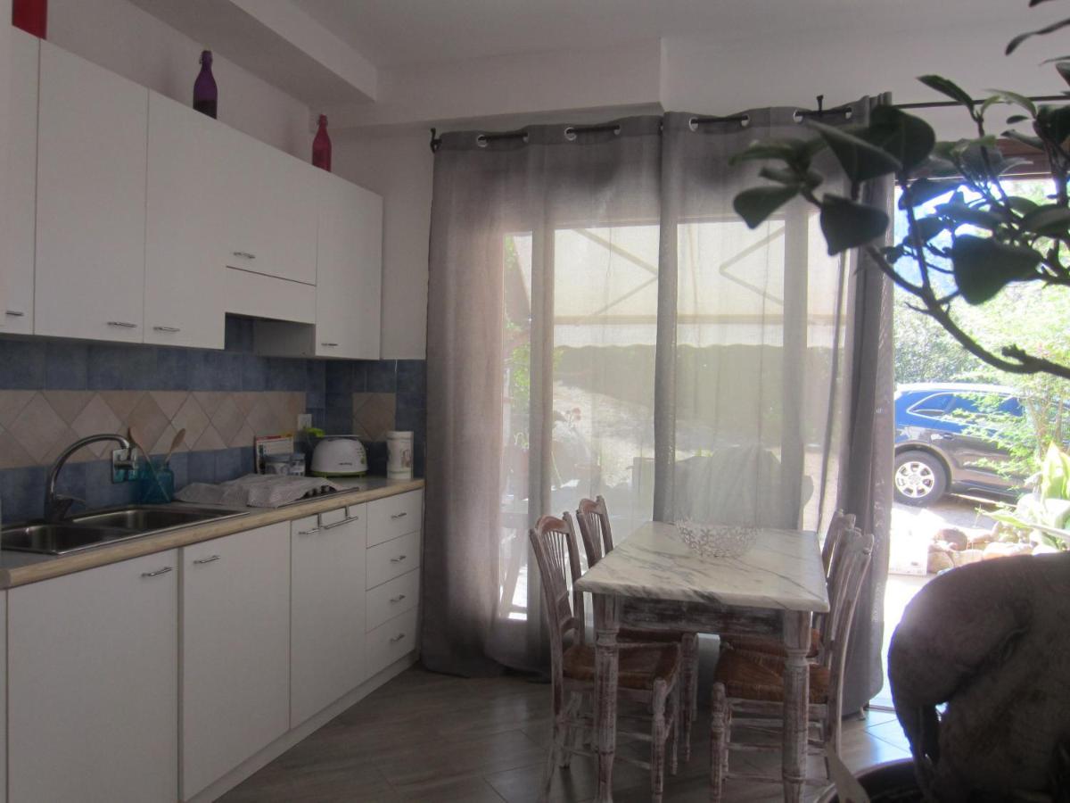 Ferienwohnung Monolocale San Pantaleo Exterior foto